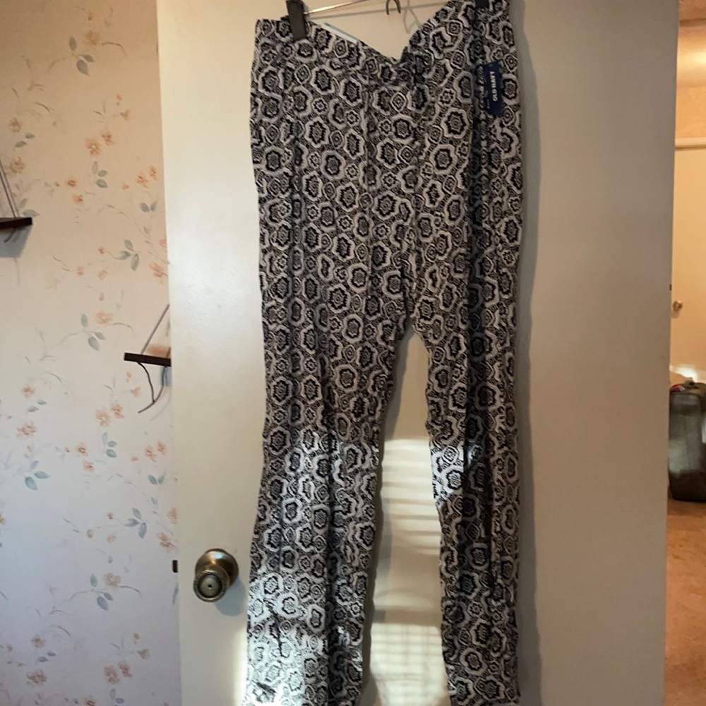 Old navy pants